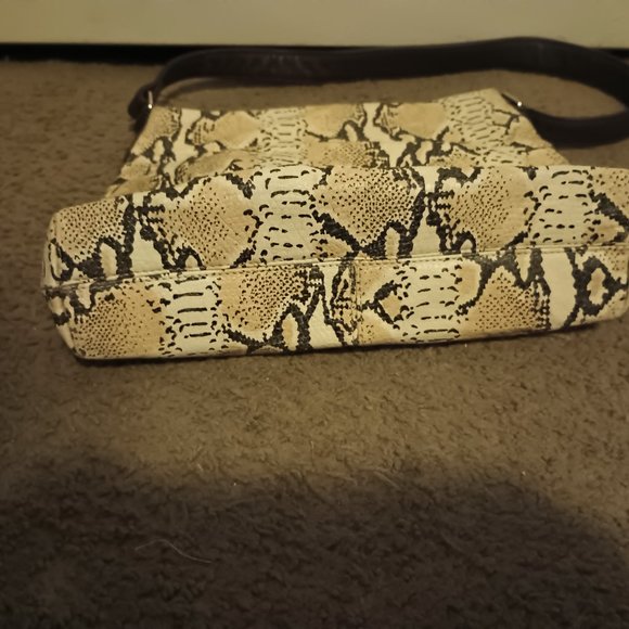MAXX NEW YORK Snake Skin Should Purse - Picture 7 of 8